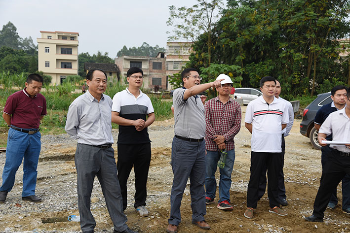 11月12日,副市长郭伟旋率队督导污水处理设施建设工作,要求充分认识