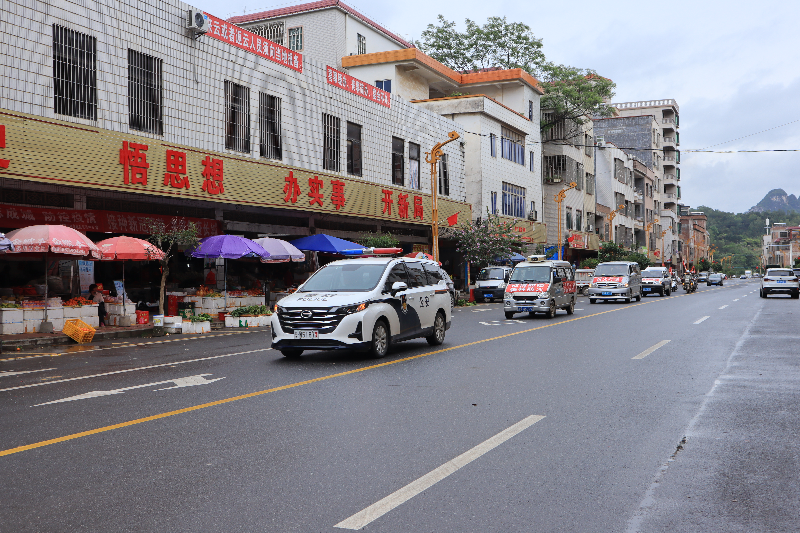 金鸡镇开展清明期间森林防灭火宣传活动