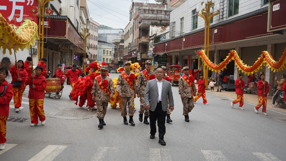 连州镇举行2024年春季新兵入伍欢送仪式-罗定市人民政府门户网站