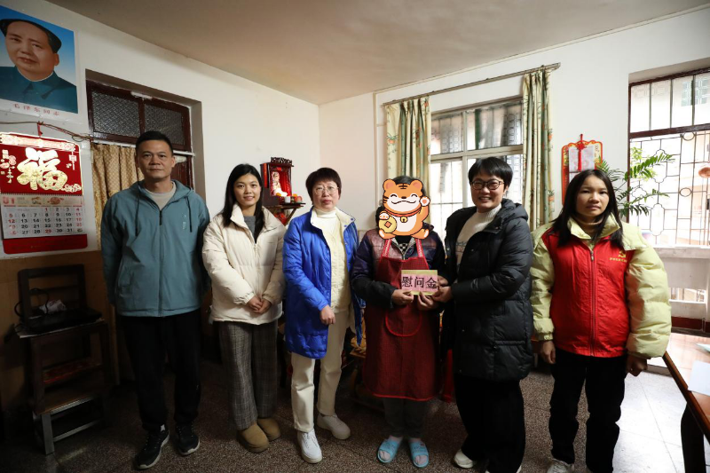 罗定市财政局春节慰问活动——选.png