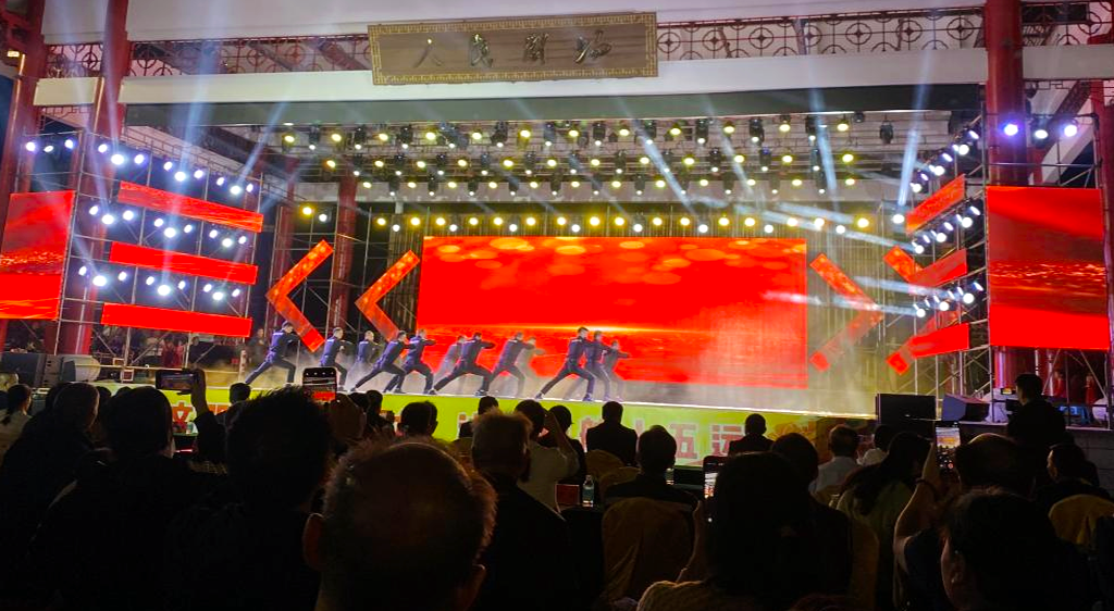 文艺搭台 法治传声|罗定市举行平安建设集中宣传文艺晚会02.png