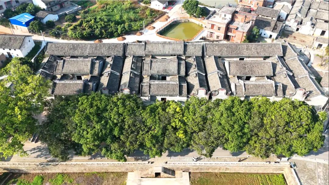 云浮市罗定梁家庄园景区:历史文化与生态旅游的融合